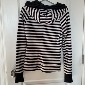 LuLulemon Hoodie size 6